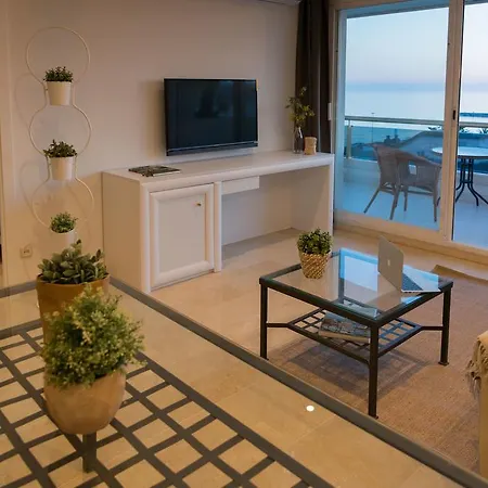 Mediterraneo Apartahotel 4*