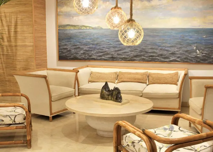 Mediterraneo アパートホテル