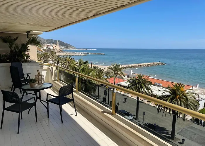 Aparthotel Mediterraneo 4*